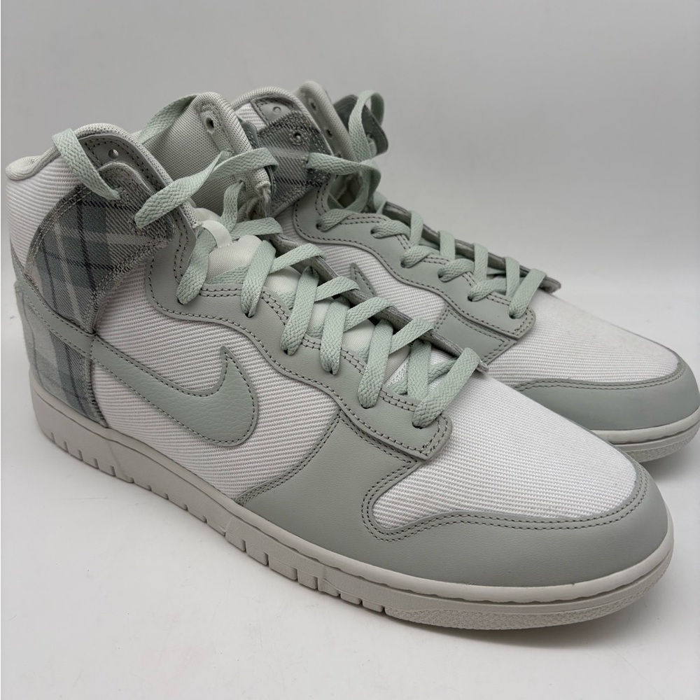 Men's High-Top Athletic Sneakers in Light Gray & White
